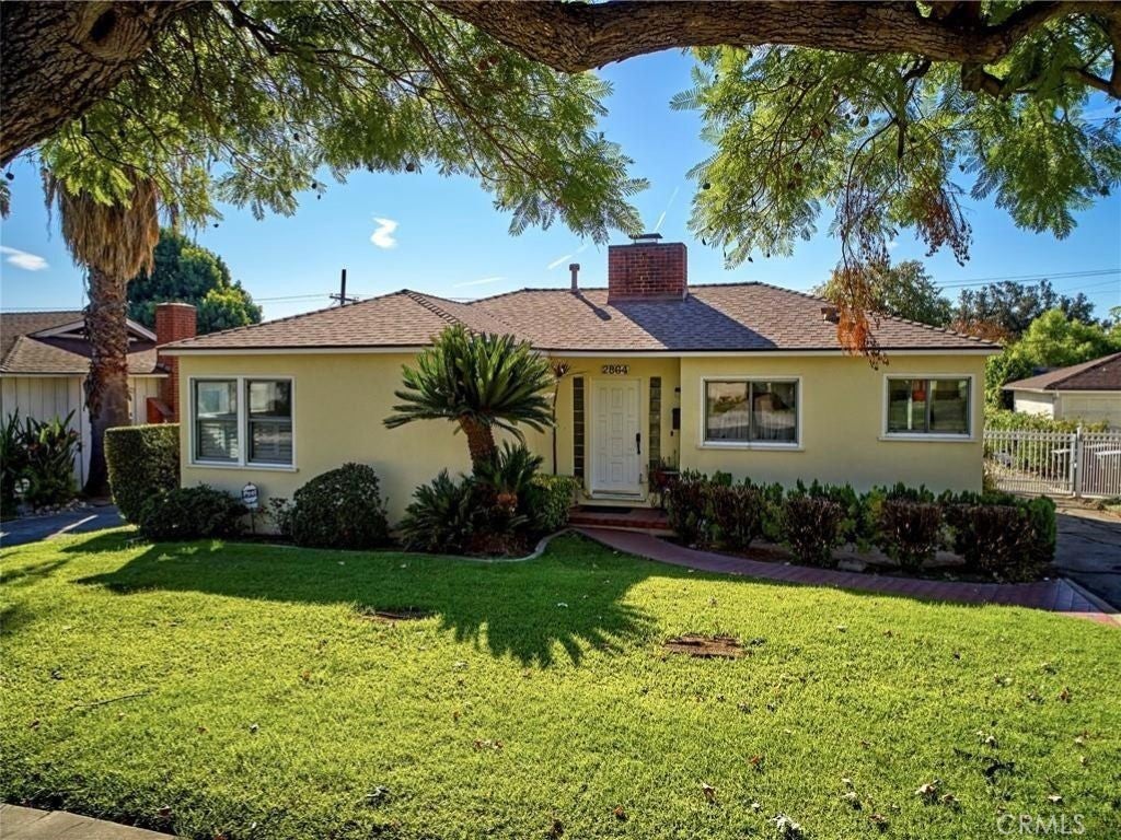 Photo of Listing #IV25017697