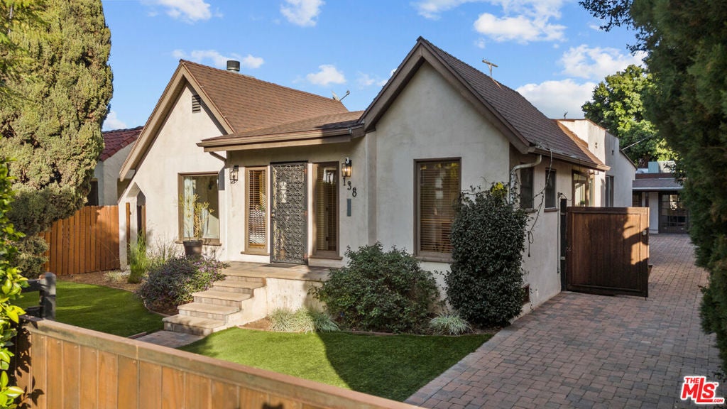 Photo of Listing #25489937