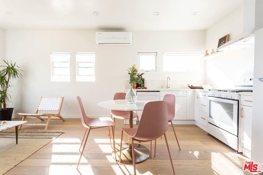 Photo of Listing #25490019