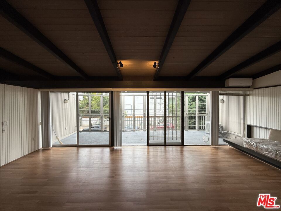 Photo of Listing #25487241