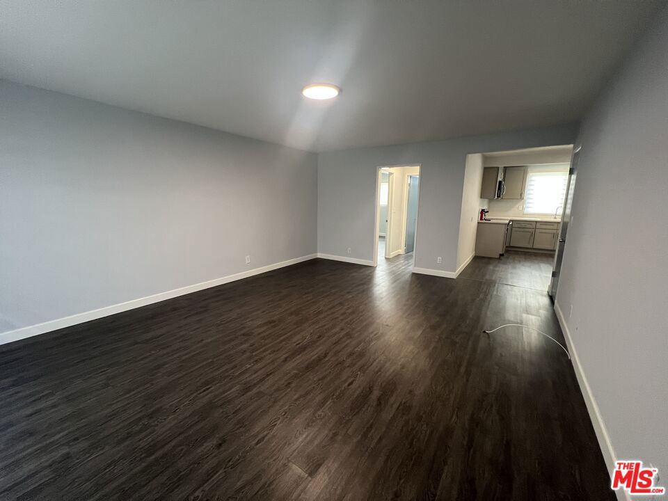 Photo of Listing #25491331