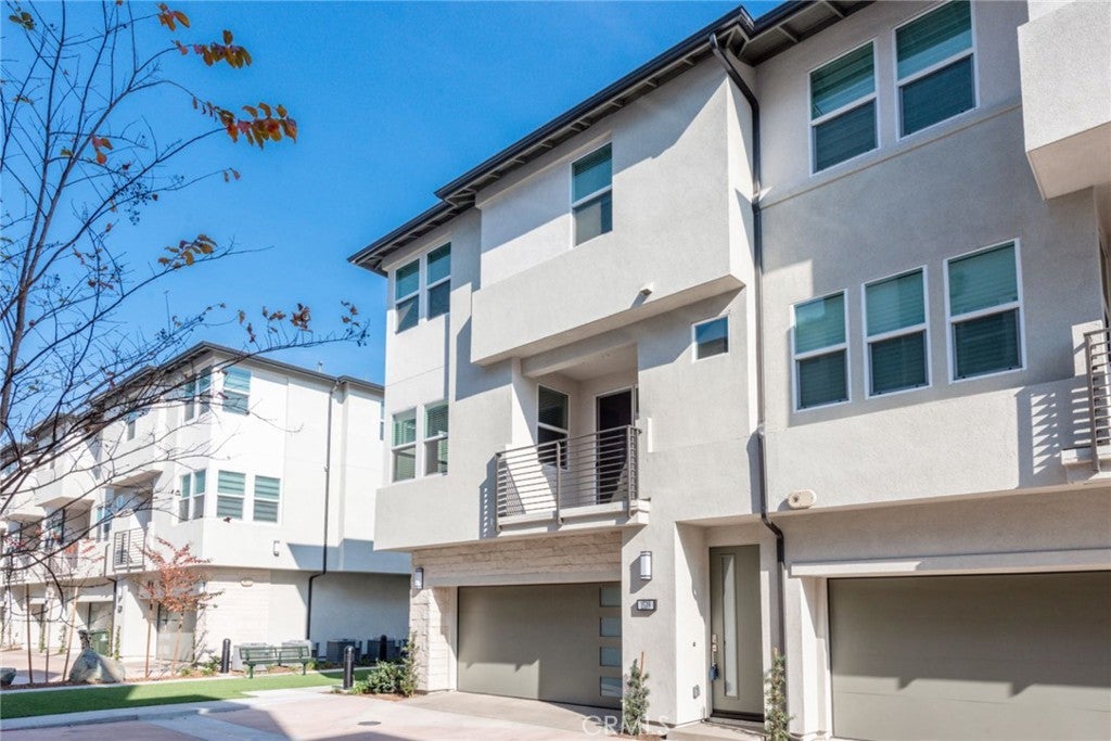 Photo of Listing #OC25021404