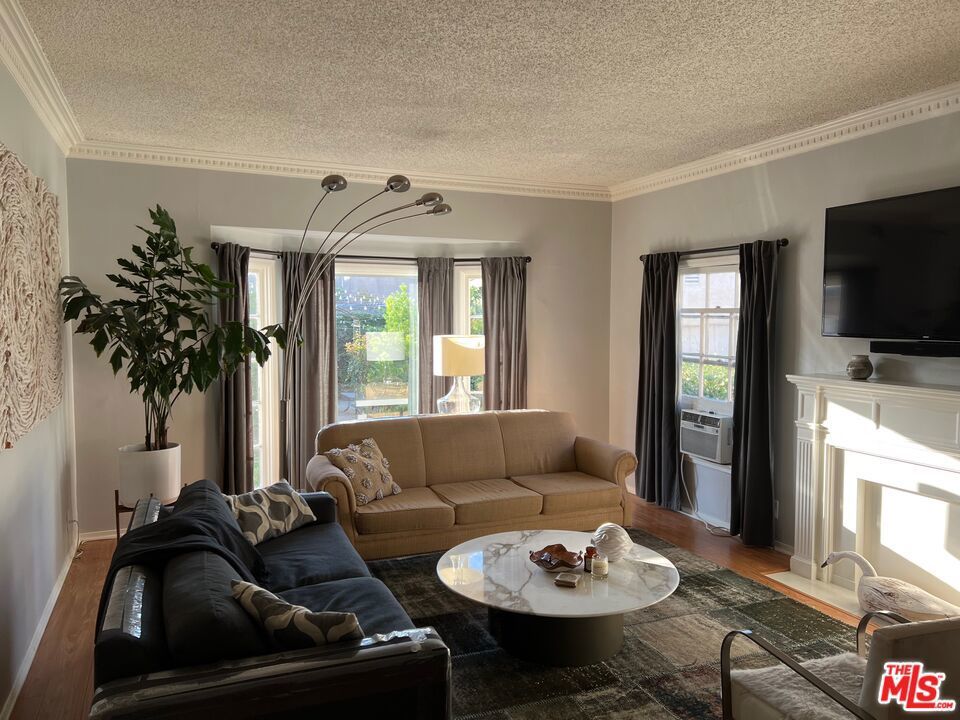 Photo of Listing #25491410