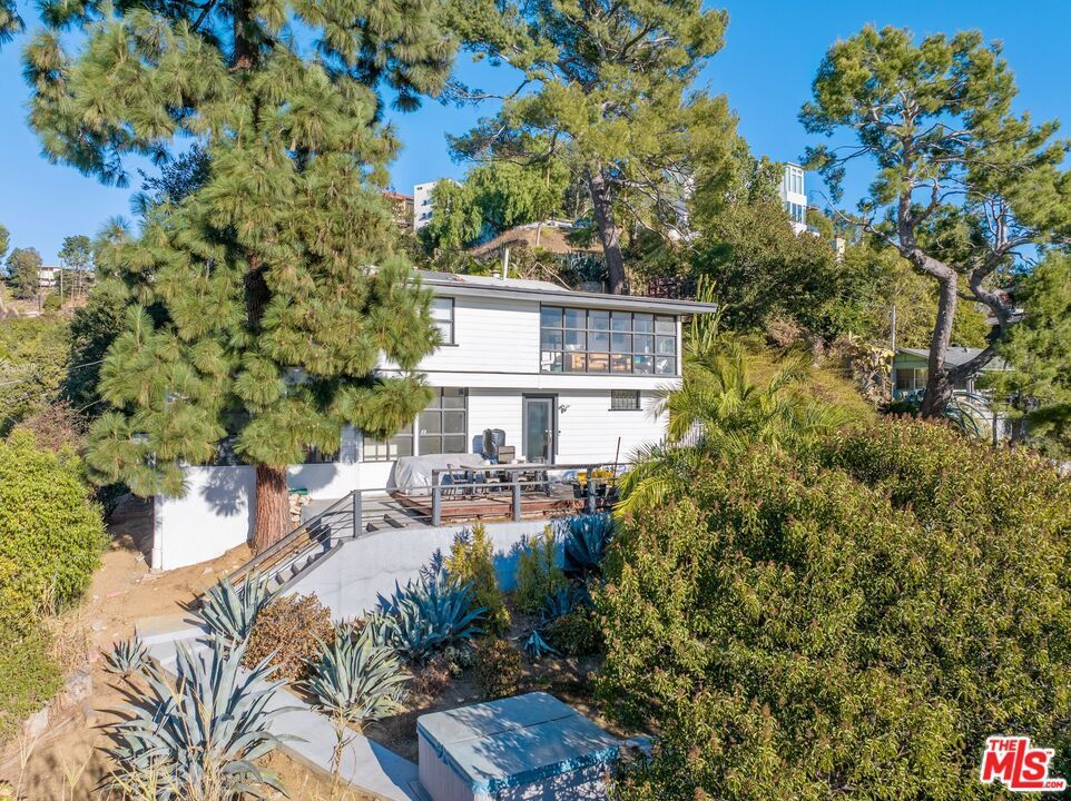 Photo of Listing #25491603