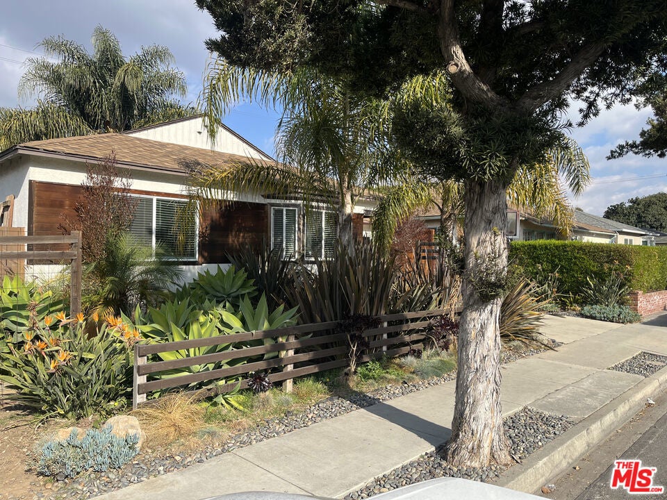 Photo of Listing #25490925