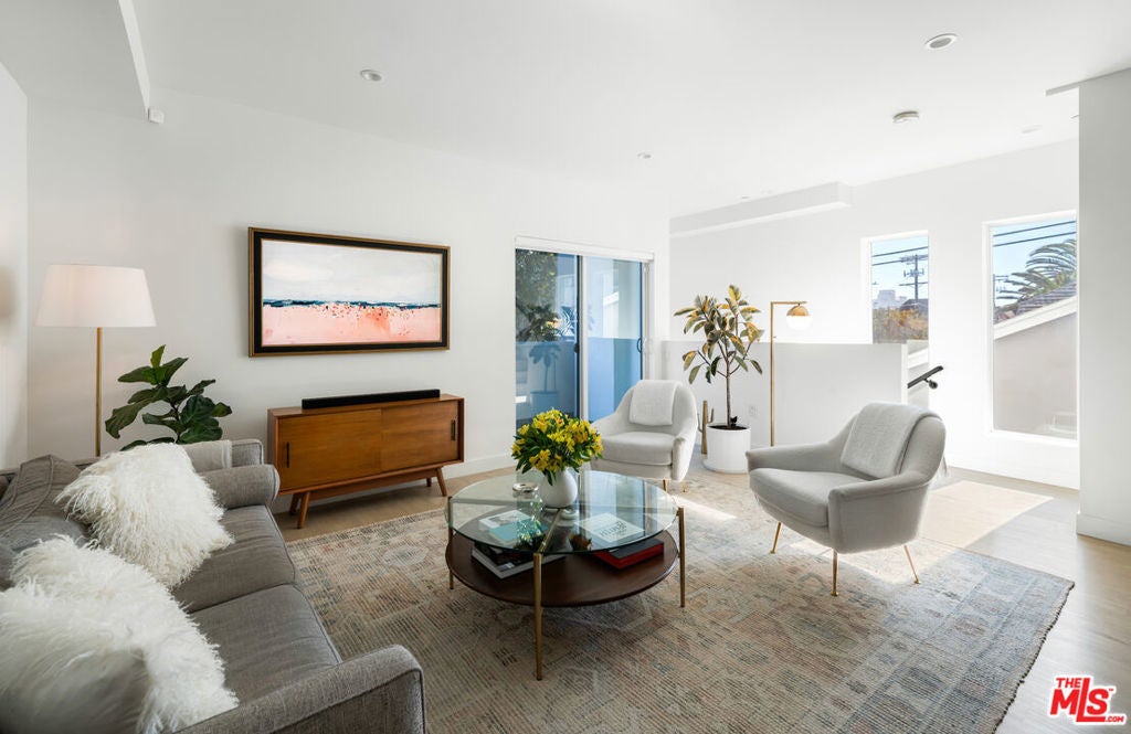 Photo of Listing #24474087