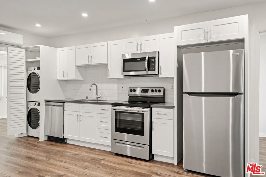 Photo of Listing #25492311