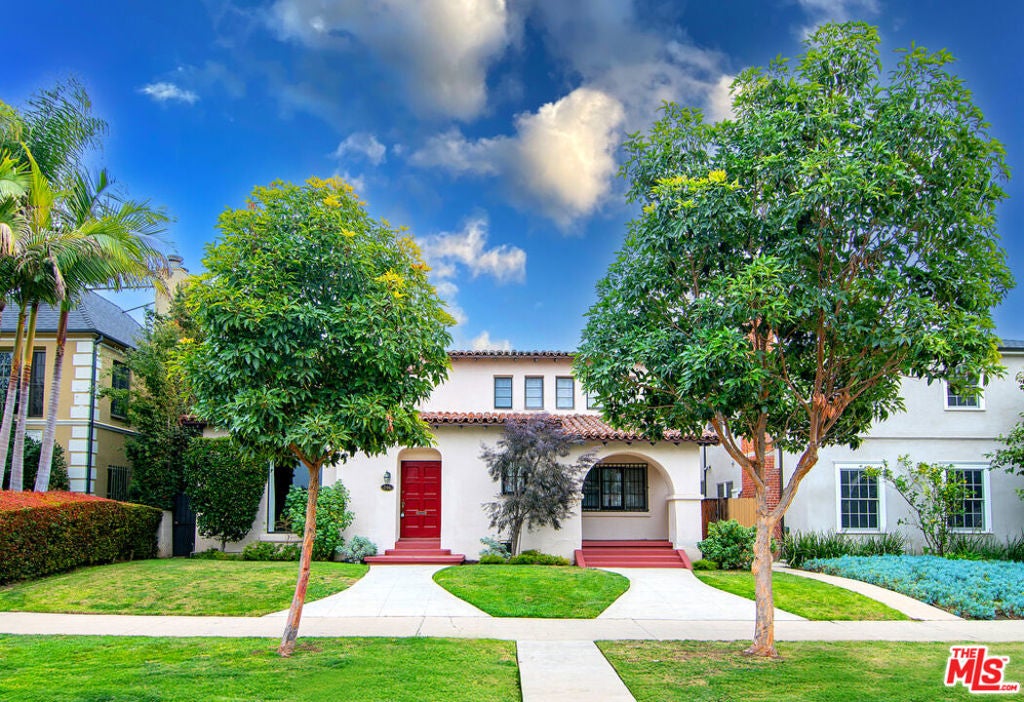 Photo of Listing #25490825