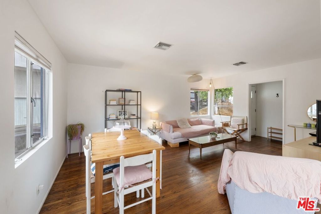 Photo of Listing #25492751