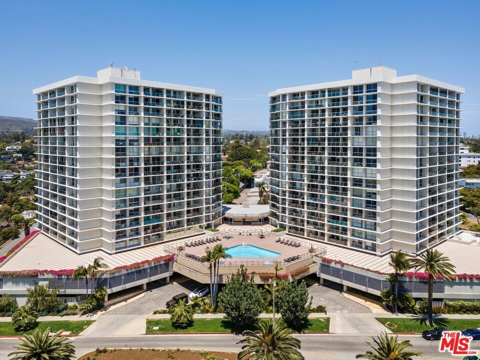 Photo of Listing #25492817