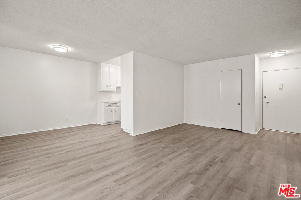 Photo of Listing #25492961