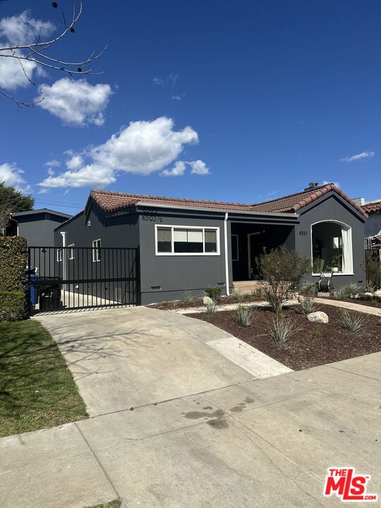 Photo of Listing #25492895