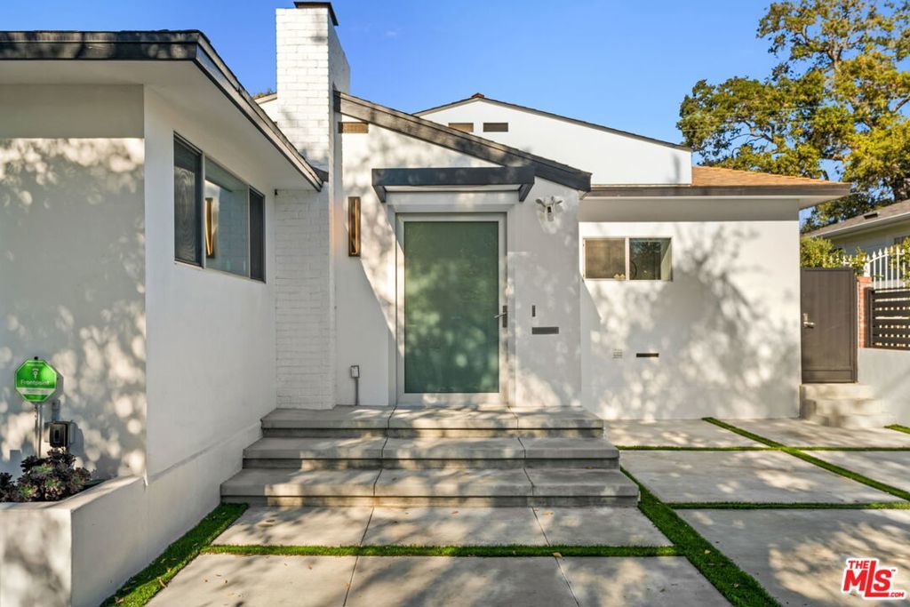 Photo of Listing #25492997