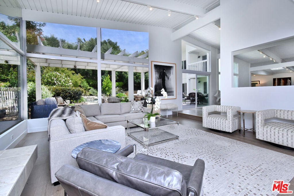 Photo of Listing #25492823