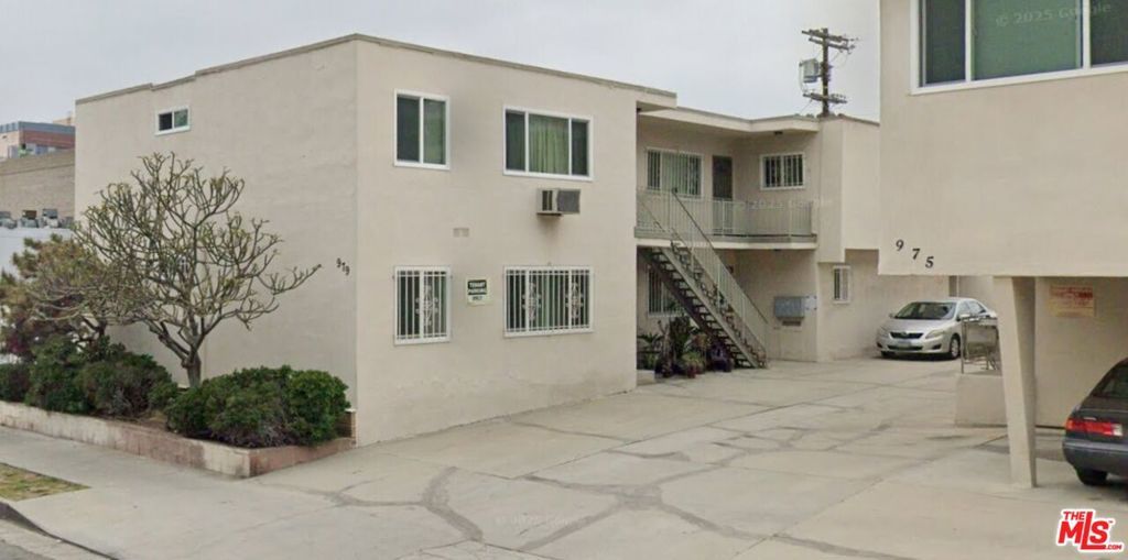 Photo of Listing #25493605