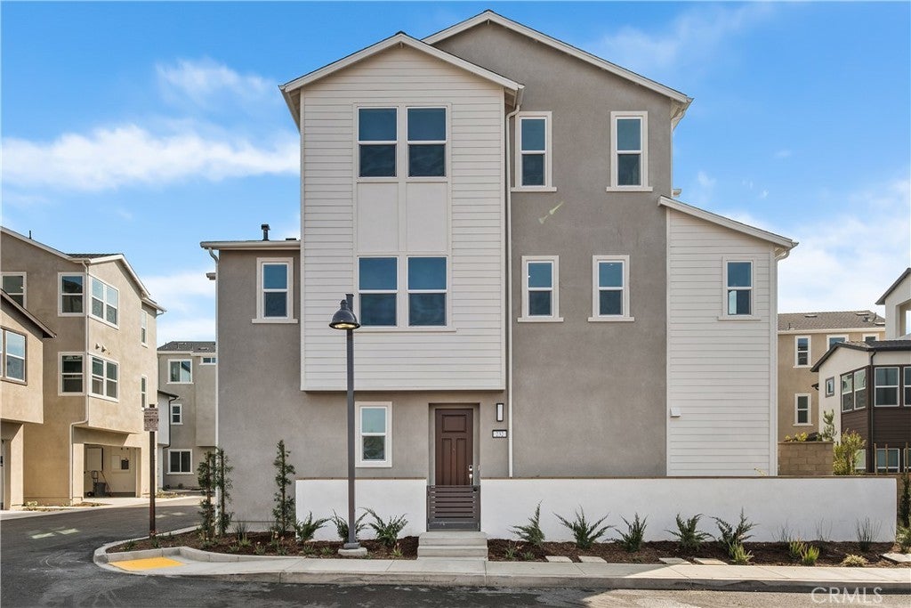 Photo of Listing #OC25025043