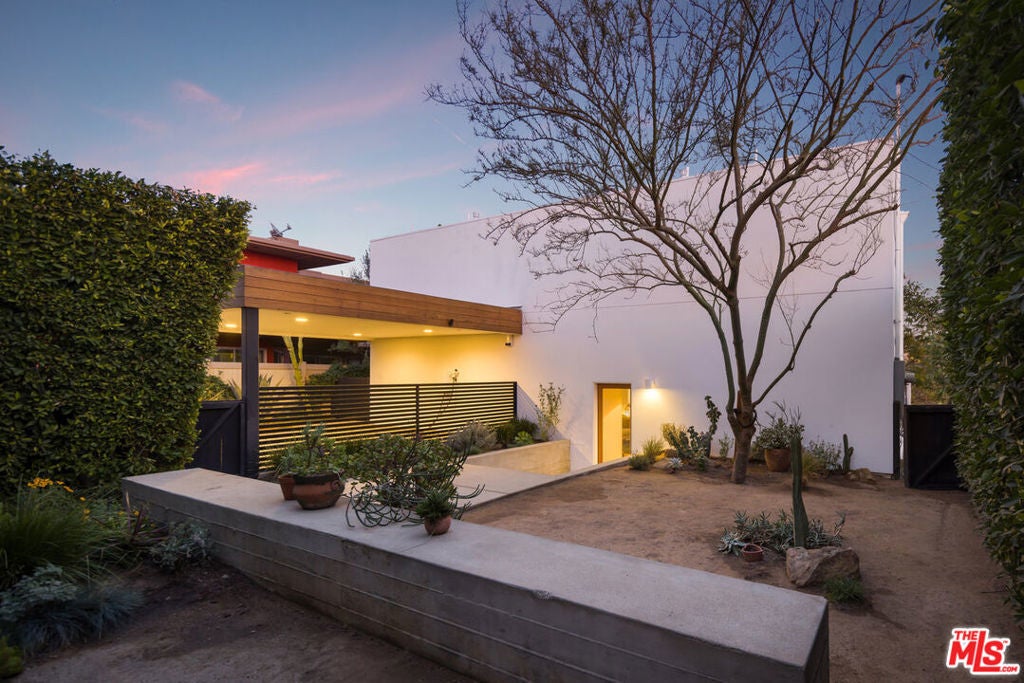 Photo of Listing #24475003