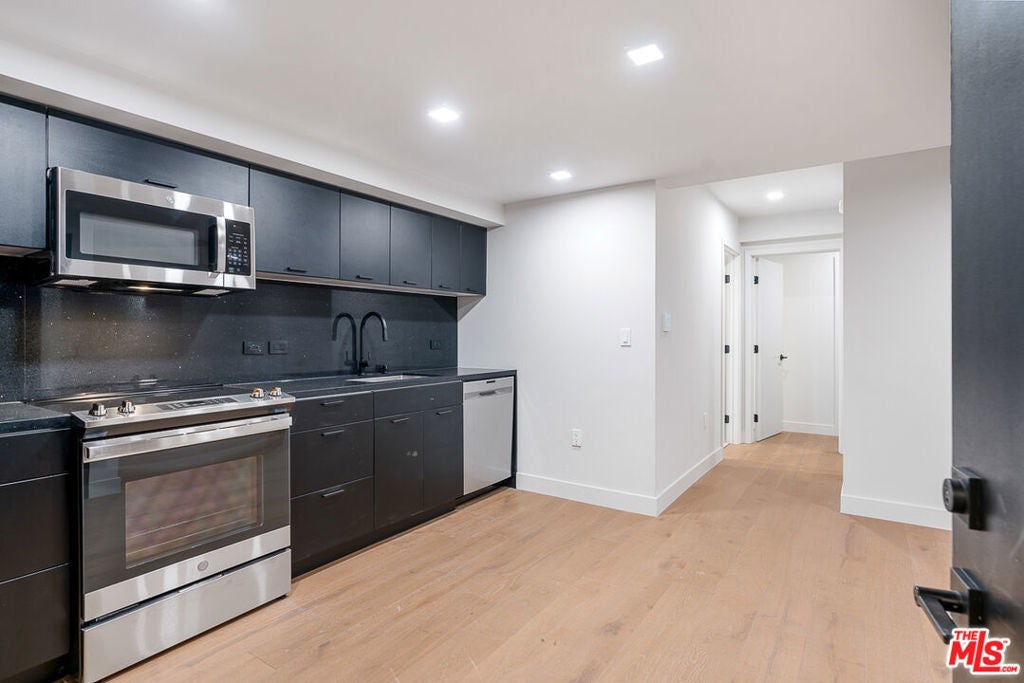 Photo of Listing #25494285