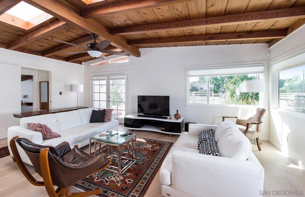 Photo of Listing #250018102SD