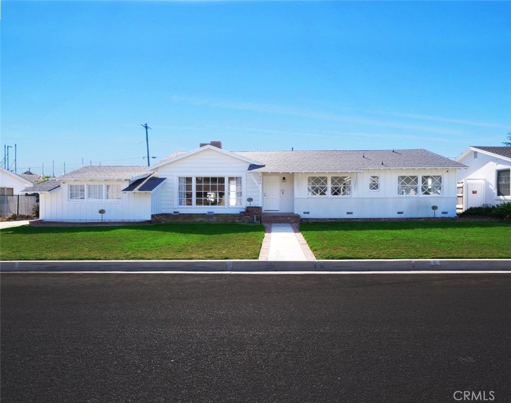 Photo of Listing #PV25025490