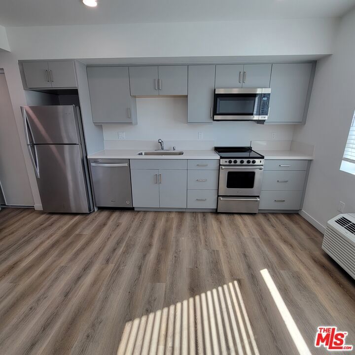 Photo of Listing #25494353