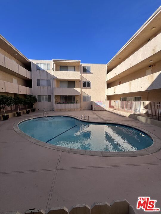 Photo of Listing #25495321