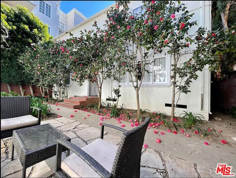 Photo of Listing #25495341