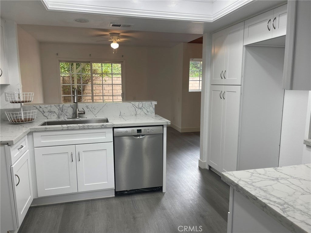 Photo of Listing #OC25022502