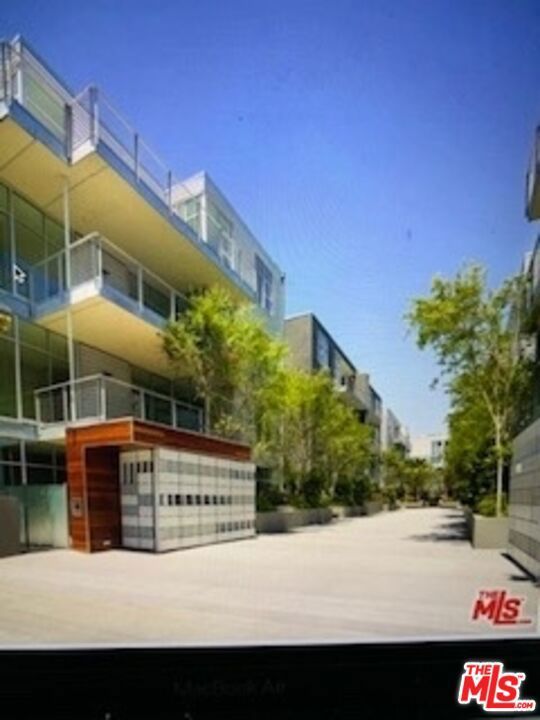 Photo of Listing #25495049