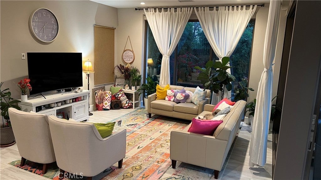 Photo of Listing #OC25028407