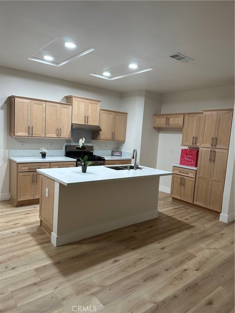 Photo of Listing #PW25028840