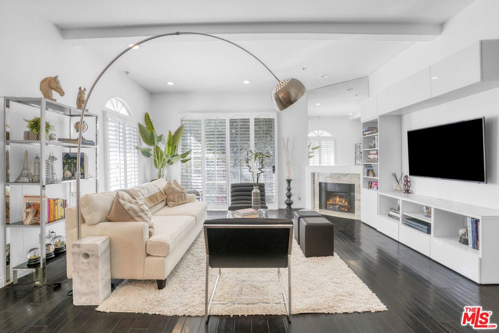 Photo of Listing #25486673