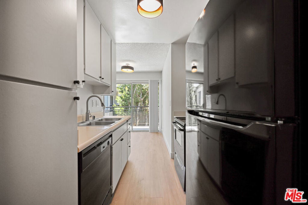 Photo of Listing #25496023