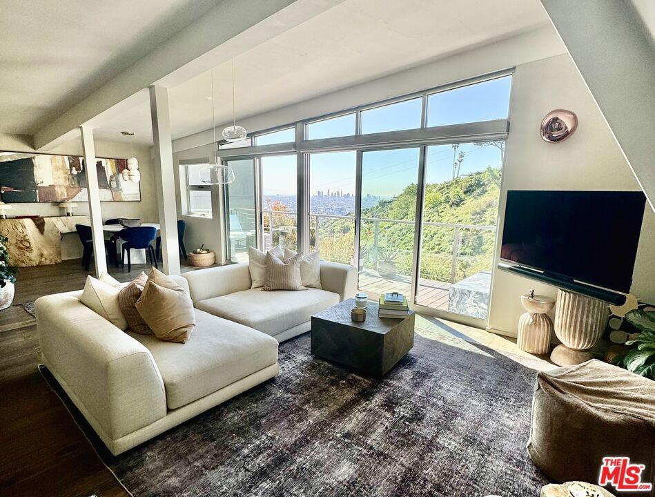 Photo of Listing #25495883