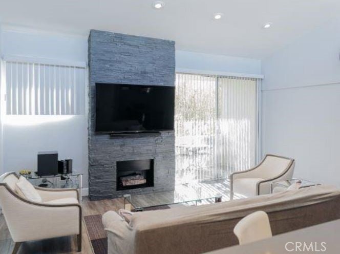 Photo of Listing #SR25030166