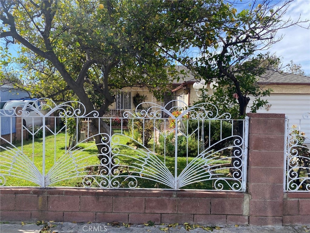 Photo of Listing #SR25029597