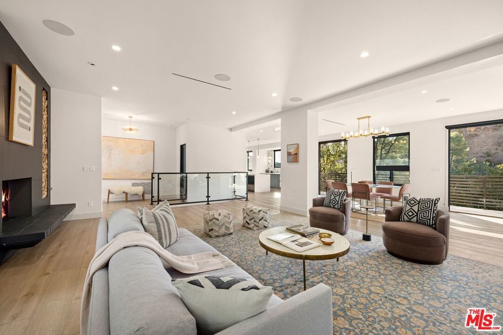 Photo of Listing #25496763