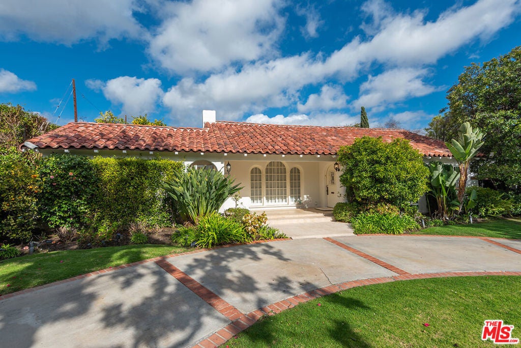 Photo of Listing #25497043