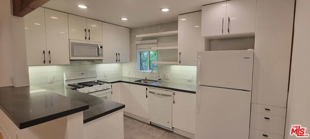 Photo of Listing #25497123