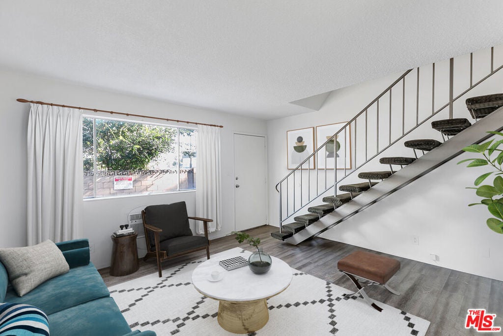 Photo of Listing #25497181