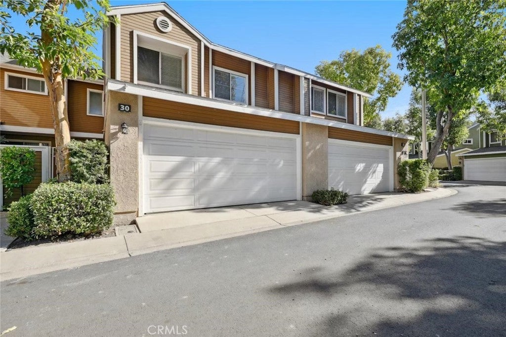 Photo of Listing #OC25031395