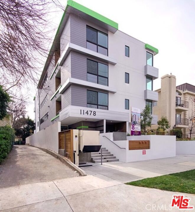 Photo of Listing #25497411