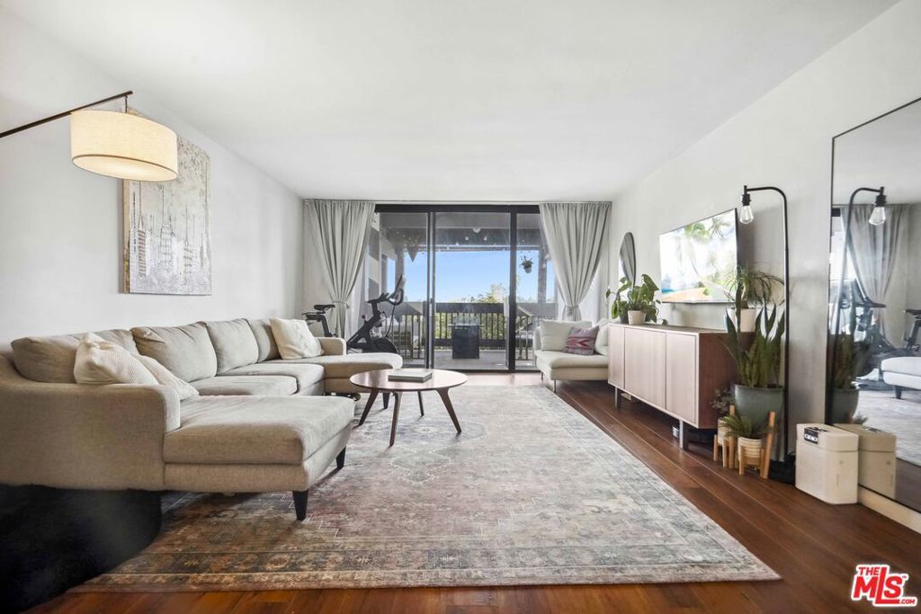 Photo of Listing #25497569