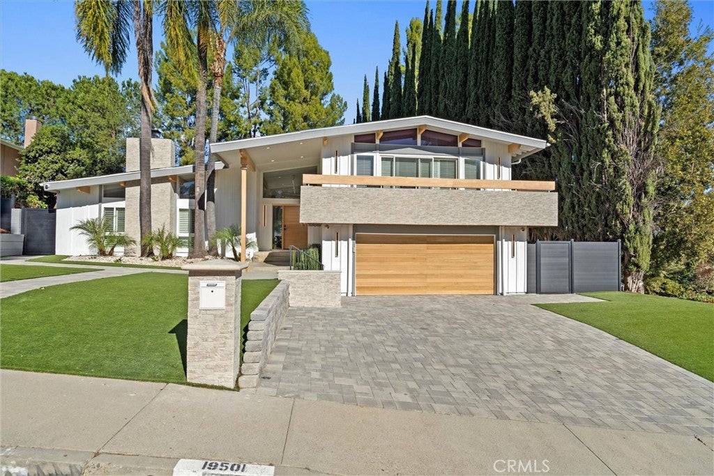 Photo of Listing #OC25032063