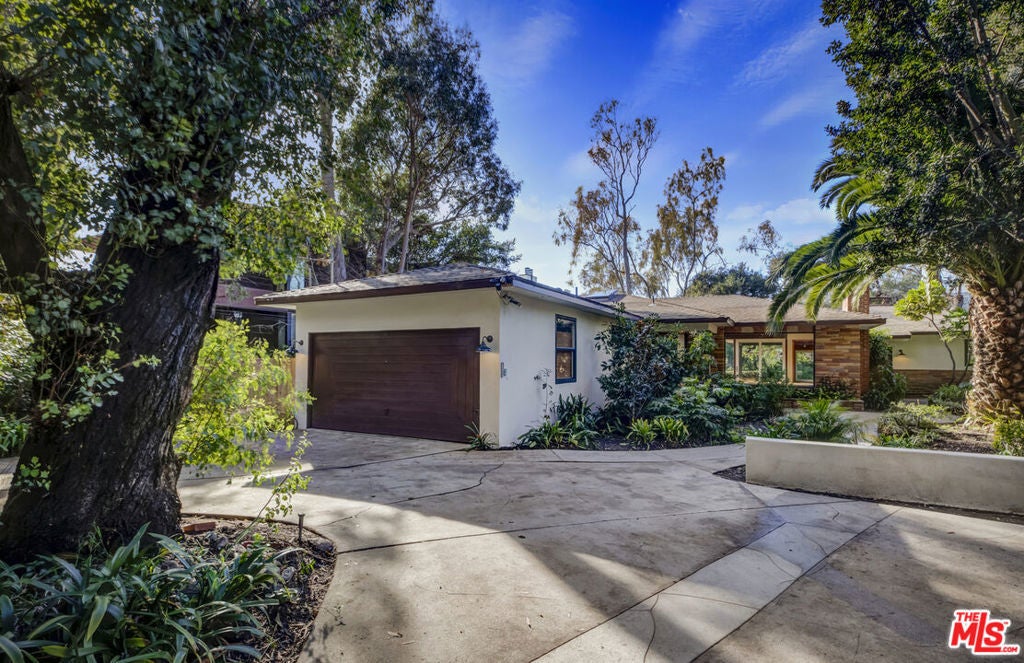 Photo of Listing #25495315