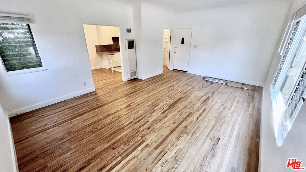 Photo of Listing #25496149