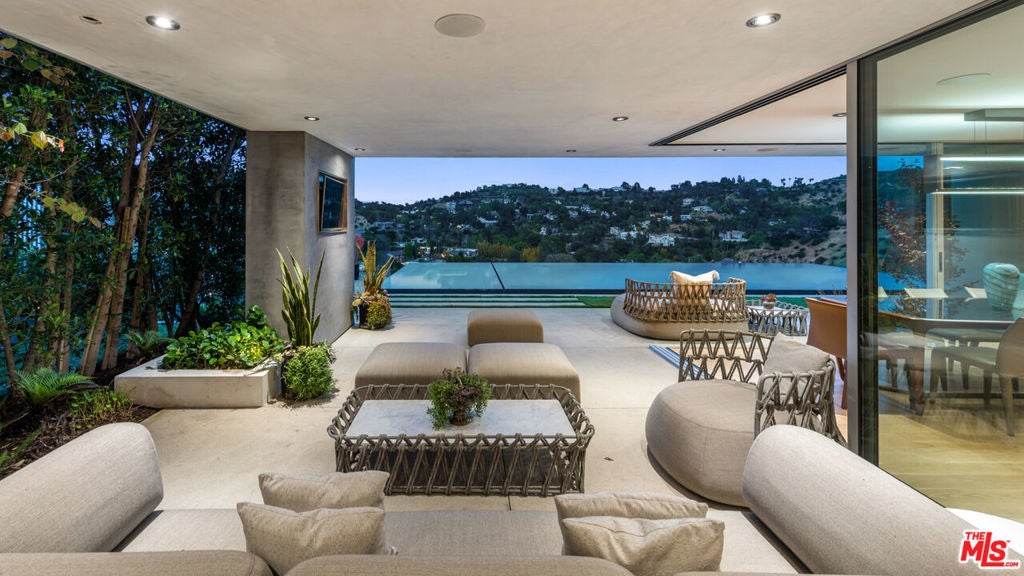 Photo of Listing #25498659