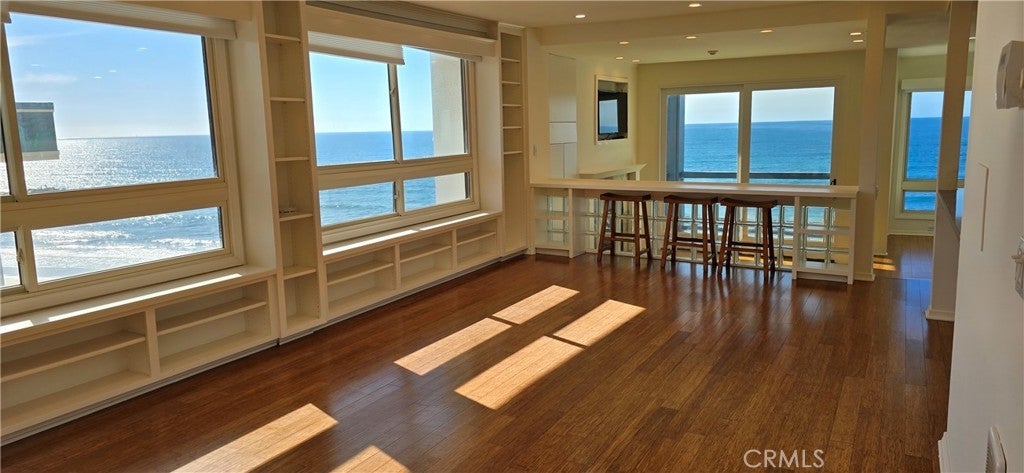 Photo of Listing #SB25033793