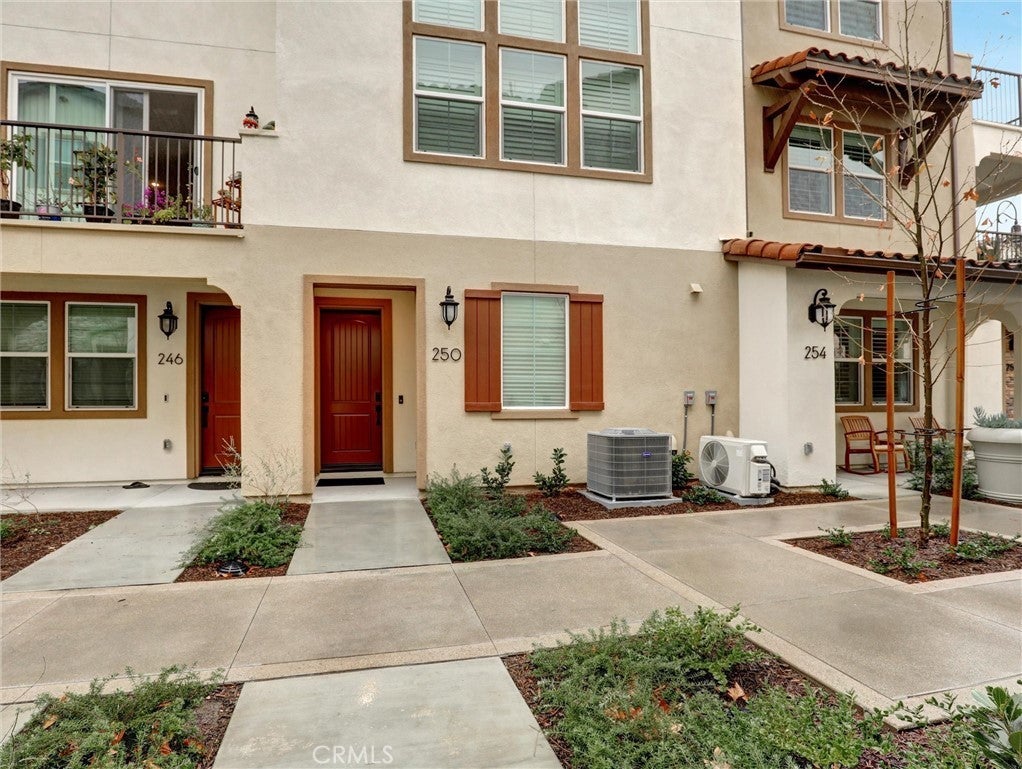 Photo of Listing #OC25034359