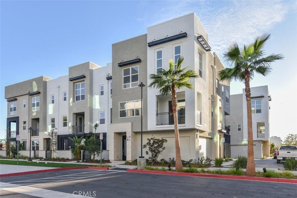 Photo of Listing #OC25034309